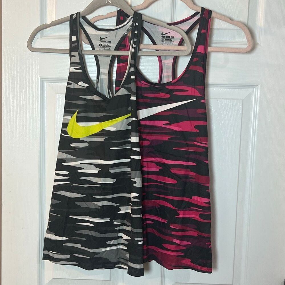 Nike Racerback Tank Bundle Size Medium